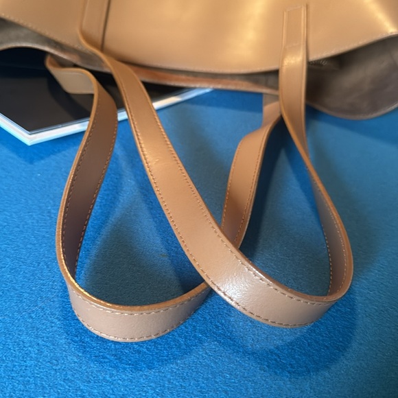 Teddy Blake GUC Small Alice Tote with wristlet Camel Color - Picture 10 of 15